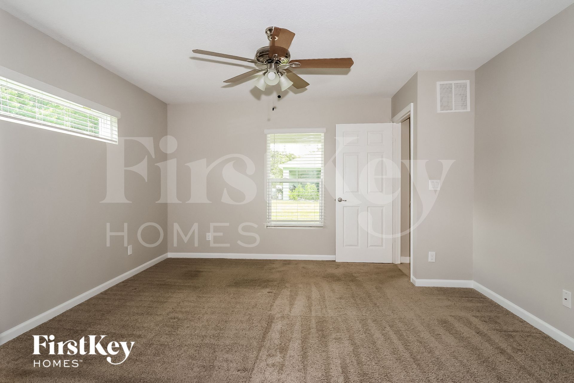 Building Photo - 1480 SW Gadsan Ave