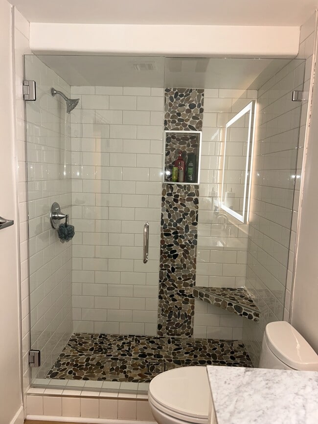 Building Photo - 3740 Ocean Dr