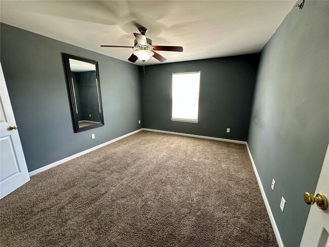 Building Photo - 6203 Spring River Dr