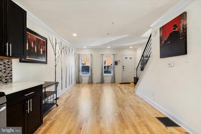 Building Photo - 1347 S 20th St