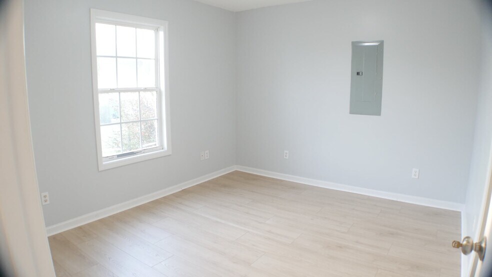 Building Photo - 1738 Eli Pl