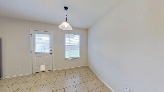 Building Photo - 411 Quail Hollow Dr
