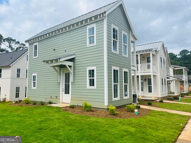 Building Photo - 604 Freeman St