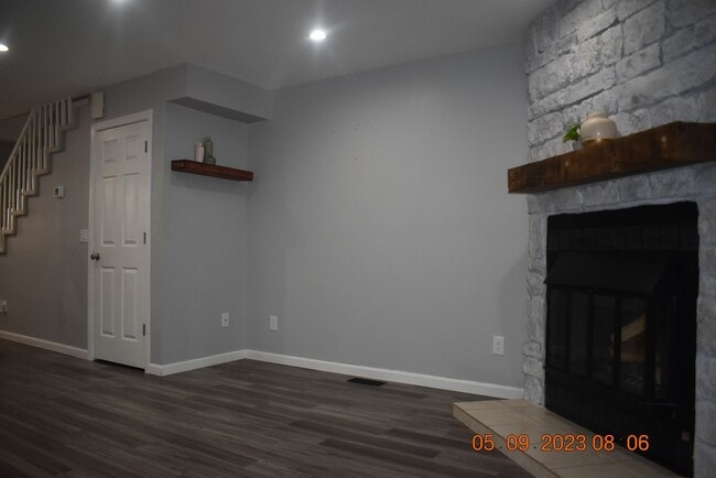 Building Photo - Lovely Updated Littleton Townhome in Wonderful Location