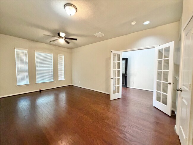 Building Photo - 8002 Mesquite Hill Ln