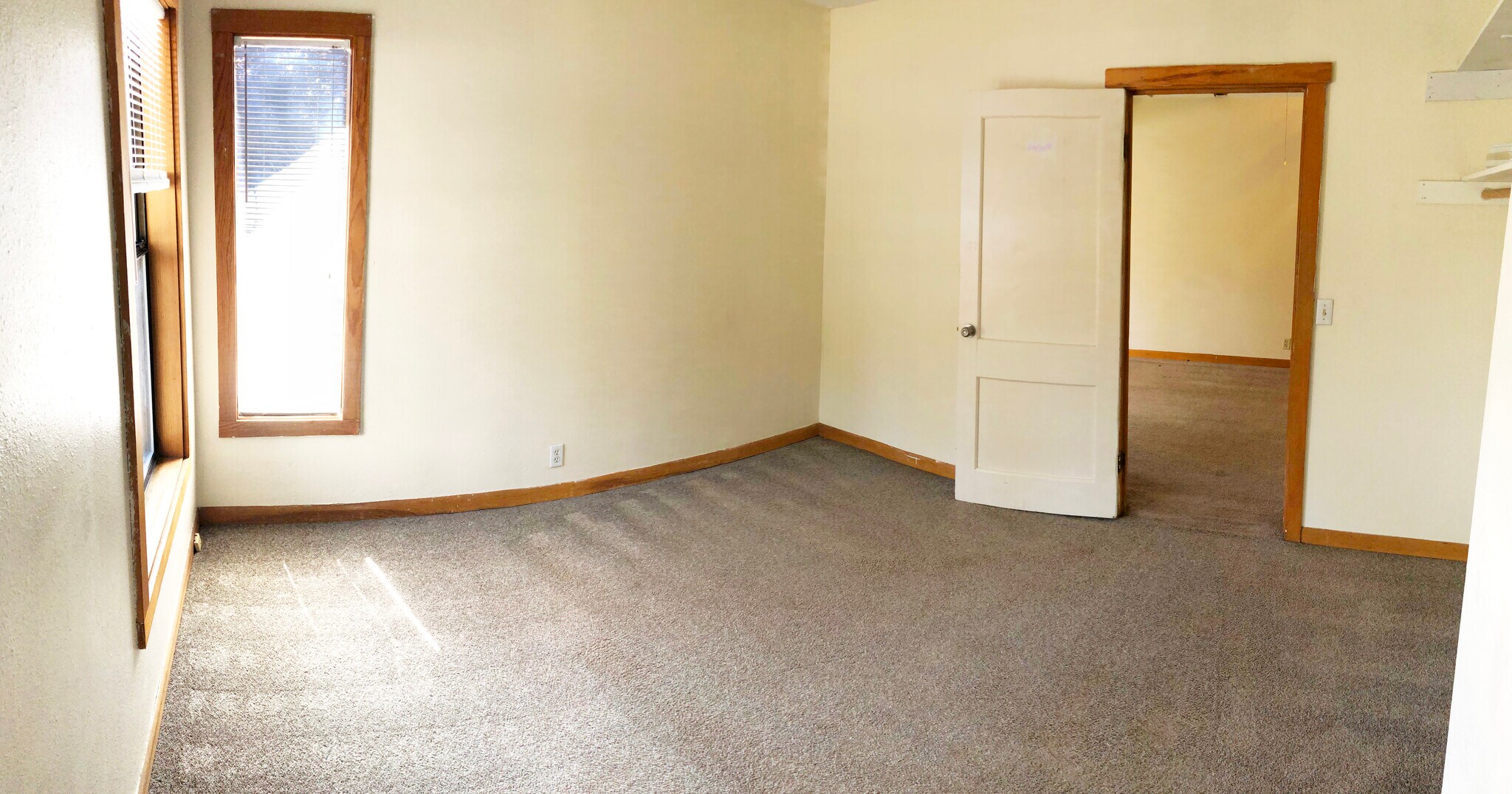 Building Photo - 445 NE Morton St