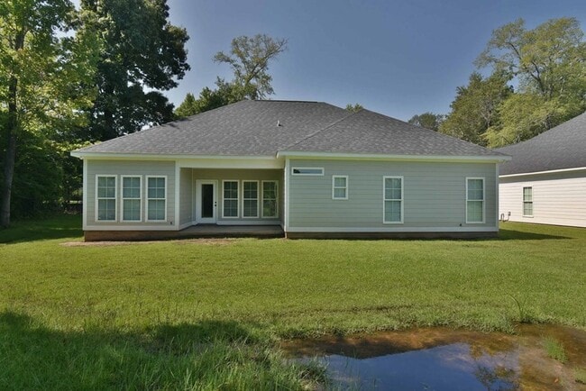Building Photo - 197 Saxton Pl