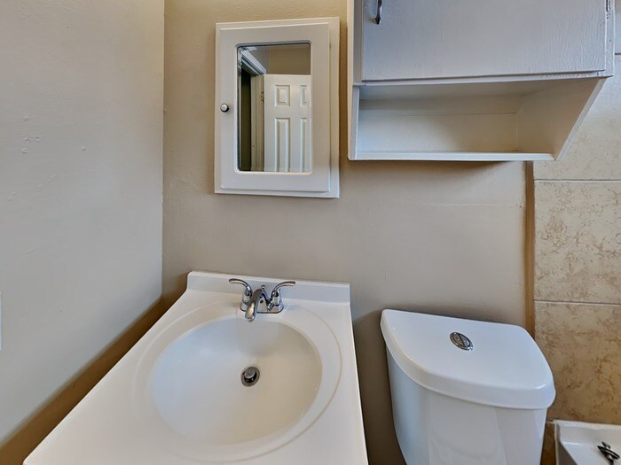 Building Photo - 407 Harold Ln
