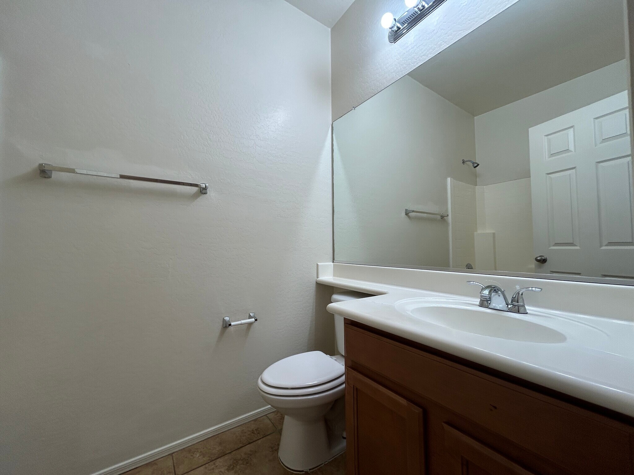 Building Photo - 3161 S Southwind Dr