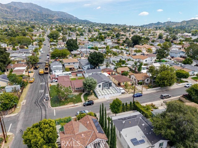 Building Photo - 10656 Nassau Ave