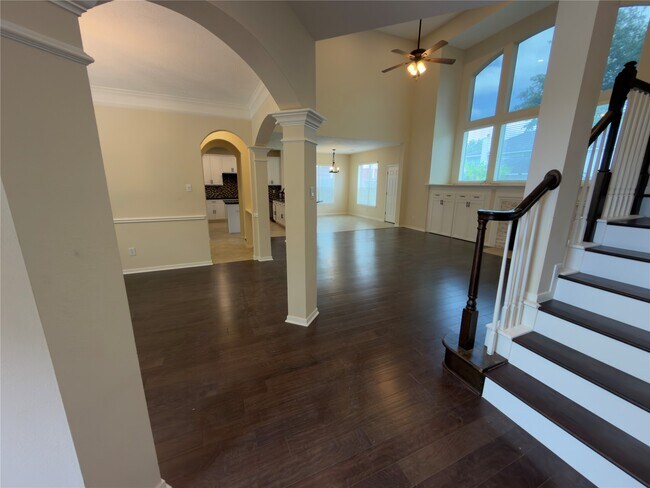 Building Photo - 4110 Royal Plantation Ln