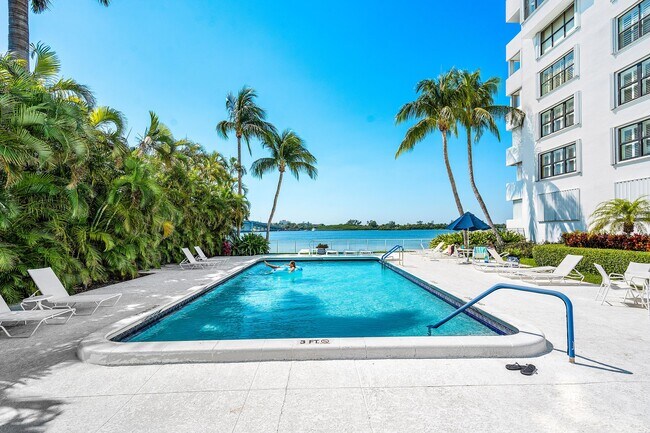 Building Photo - 2860 S Ocean Blvd