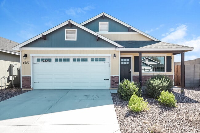 Building Photo - 4653 S 38th Dr
