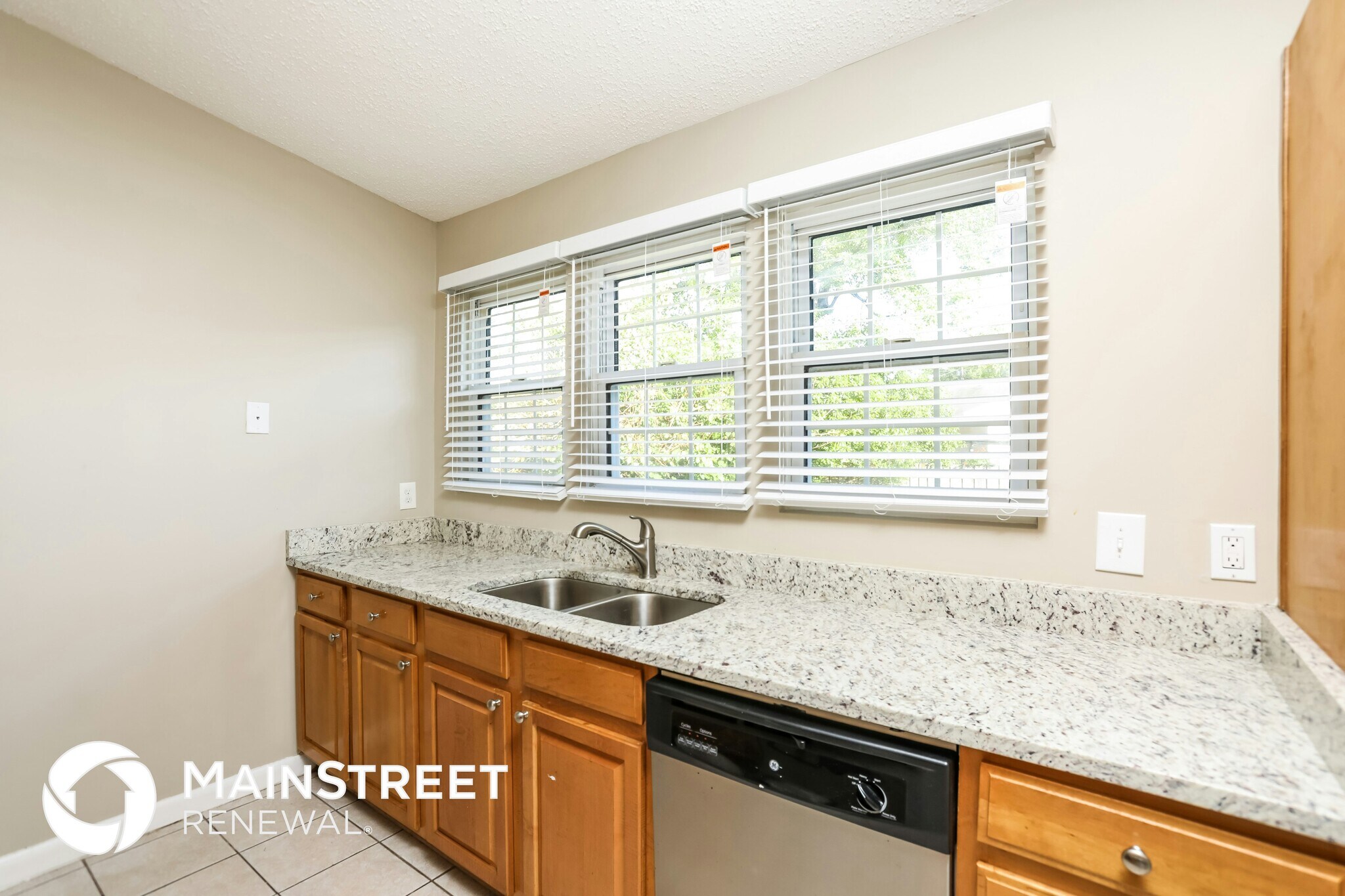 Building Photo - 801 W Arizona Ave