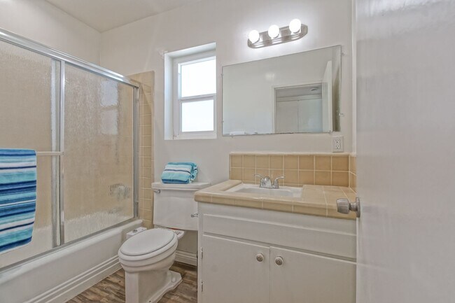 Building Photo - 3856 W 242nd St