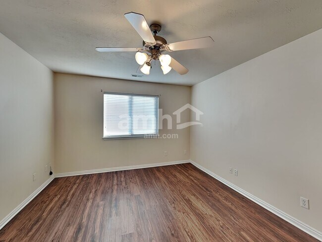 Building Photo - 196 Sam Gates Rd