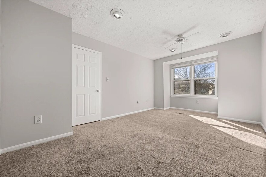 Building Photo - 4001 Bittern Ct