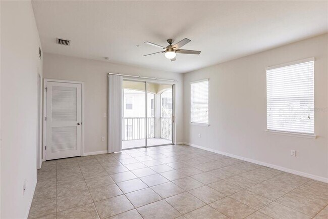 Building Photo - 3215 Oriole Dr