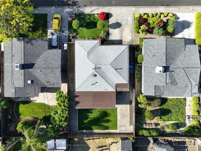 Building Photo - Beautiful Vacaville Home Near Parks, Schools & Shopping