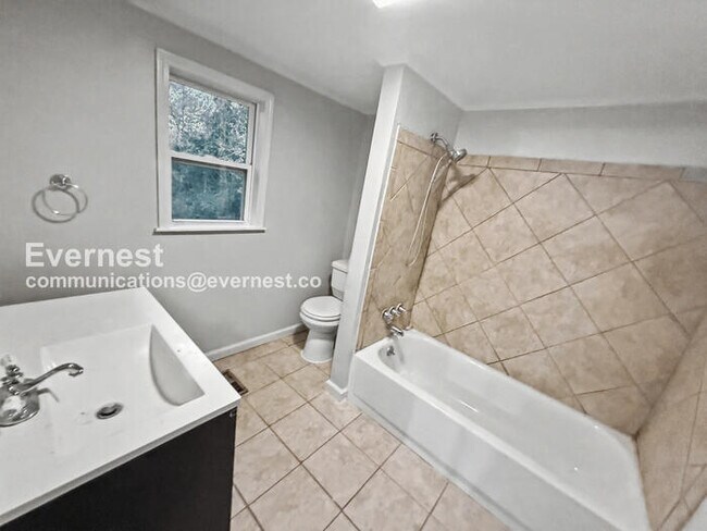 Building Photo - 4905 Scenic View Dr