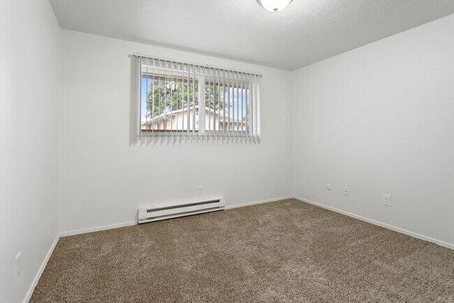 Building Photo - Beautifully Updated 2 bedroom 1 bath!