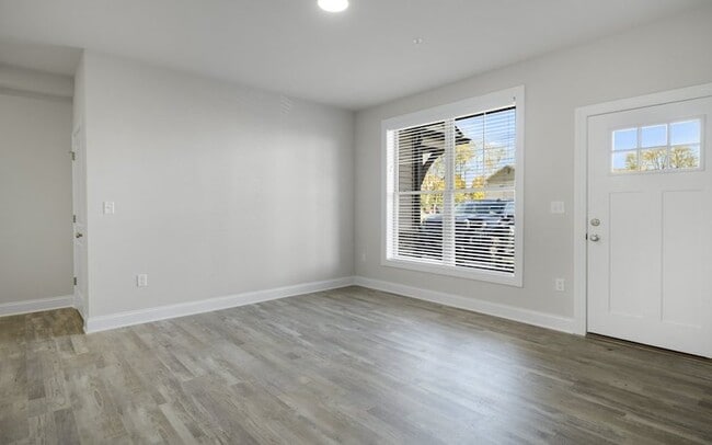 Building Photo - Ridgefield West Apartments