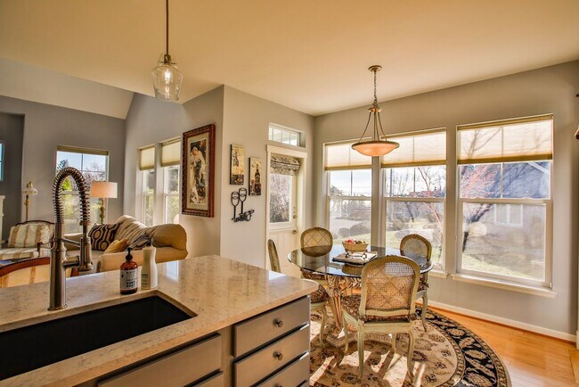 Building Photo - Gorgeous- Fully Furnished Home in Holmes Harbor, Pet Friendly and Landscape Included!