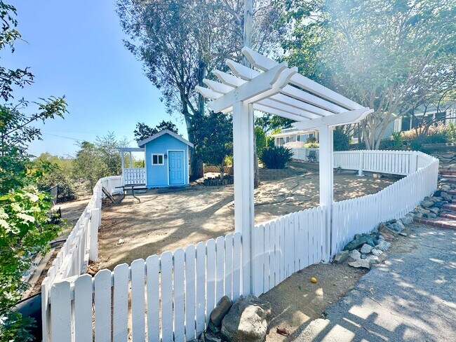 Building Photo - Beautiful Home, in Quiet Country Setting, Large, Private, Fenced Yard Space, with Landscaper Incl...