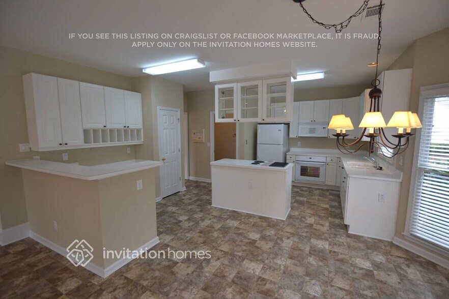 Building Photo - 7105 Amberleigh Way