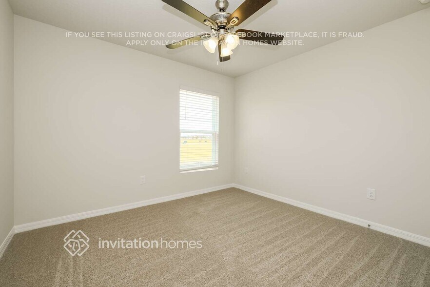 Building Photo - 4107 112th St E