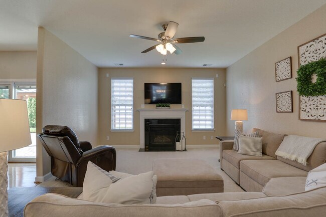 Building Photo - 1945 Breck Ave