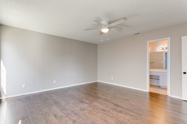Building Photo - "Charming 3-Bedroom Retreat with 2 Full Baths in Rowlett – 1,894 Sq. Ft. of Comfort on Shipman St.!"