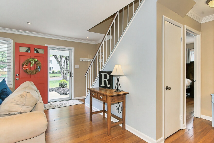 Building Photo - 13007 Melville Ln