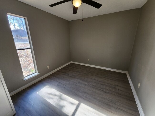 Building Photo - 8206 Dogwood Trail