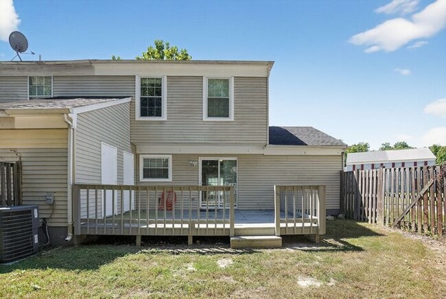 Building Photo - New Interior Upgrades 3 Bedroom Duplex wit...