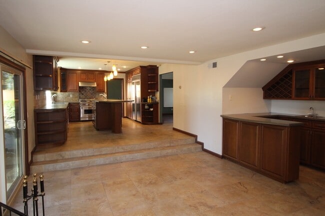 Building Photo - Spacious 4-Bedroom Home with Canyon Views ...