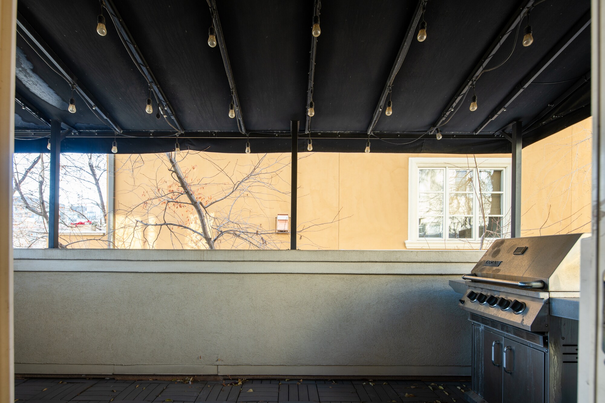 Building Photo - 335 Josephine St