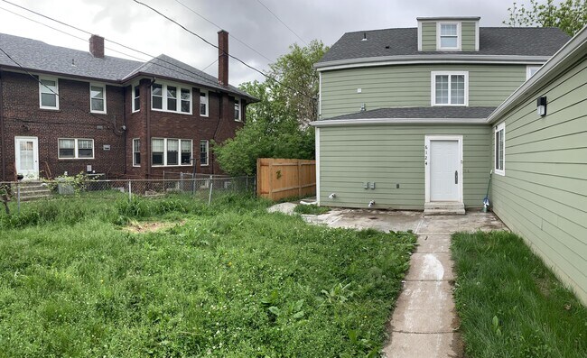 Building Photo - 6124 N 30th St