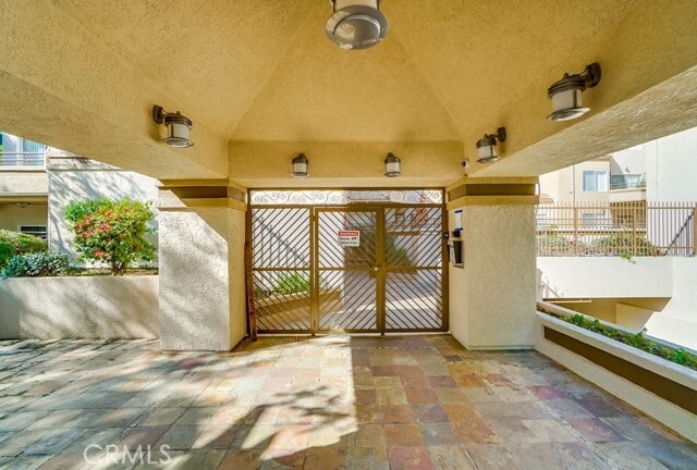 Building Photo - 501 E Del Mar Blvd