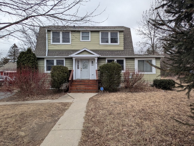 Primary Photo - 604 Wilmot Ave