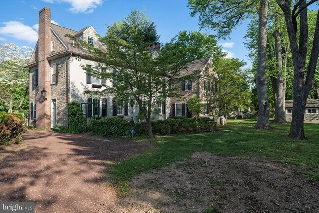 Building Photo - 209 N Bellevue Ave