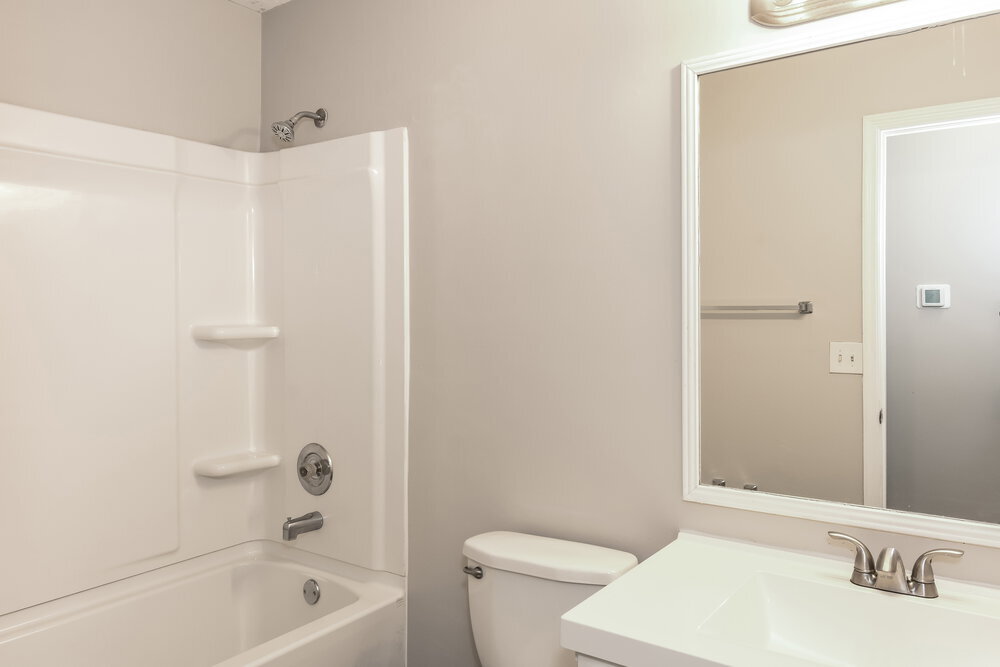 Building Photo - 2985 Valley View Cir