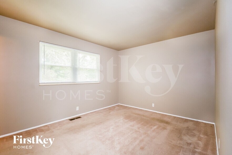 Building Photo - 2848 Westminster Dr