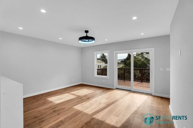 Building Photo - Sunnyside: Newly Renovated Single Family H...