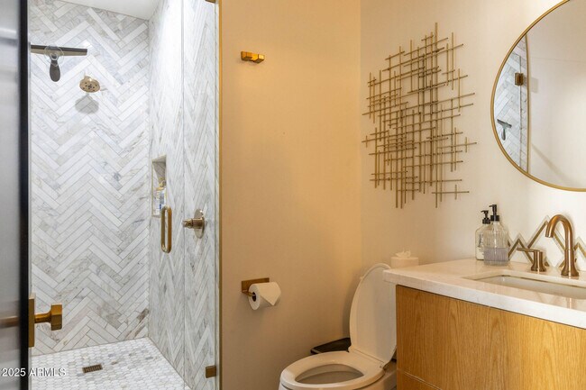 Building Photo - 68 W Lewis Ave