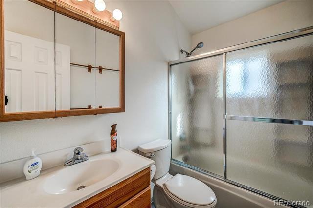 Building Photo - 104 E Chester St