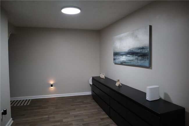 Building Photo - 3033 Empire Blvd SW