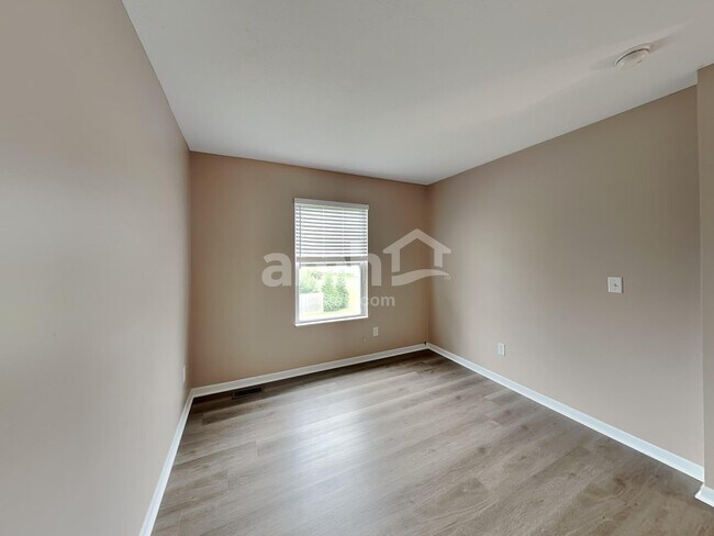 Building Photo - 5841 Privilege Dr