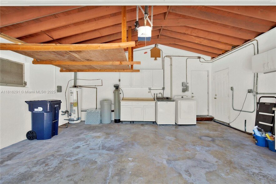 Building Photo - 7405 SW 134th St