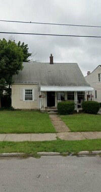 Building Photo - 2954 South Ave